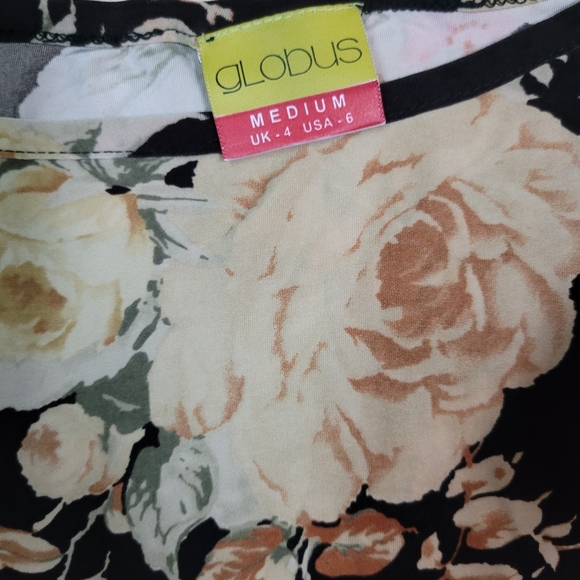 ♦️FLAT 499♦️Globus Floral Top - Picture 3 of 5